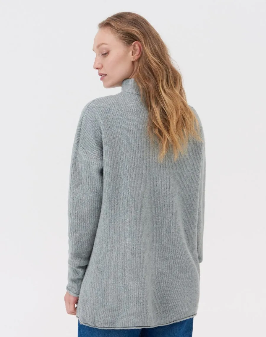 High turtleneck jumper