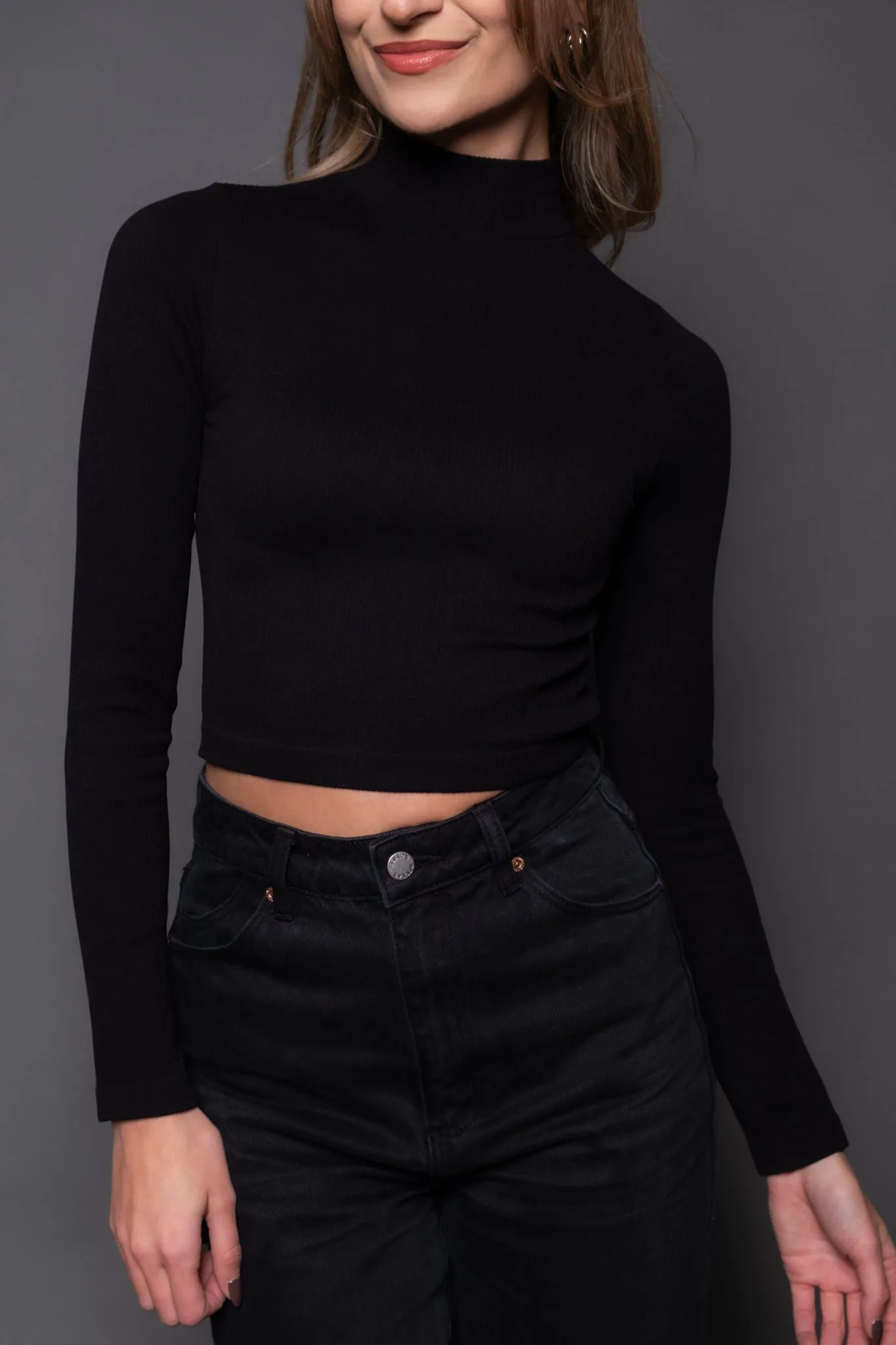 Ribbed Mock Neck Crop