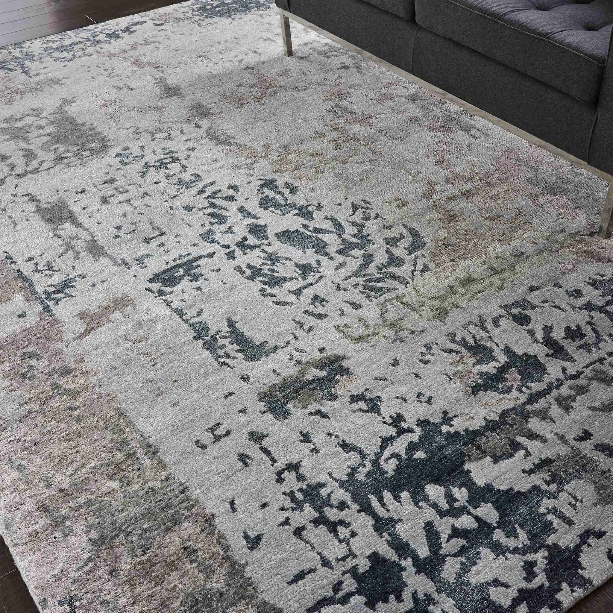 Silk Shadows SHA16 Transitional Rug