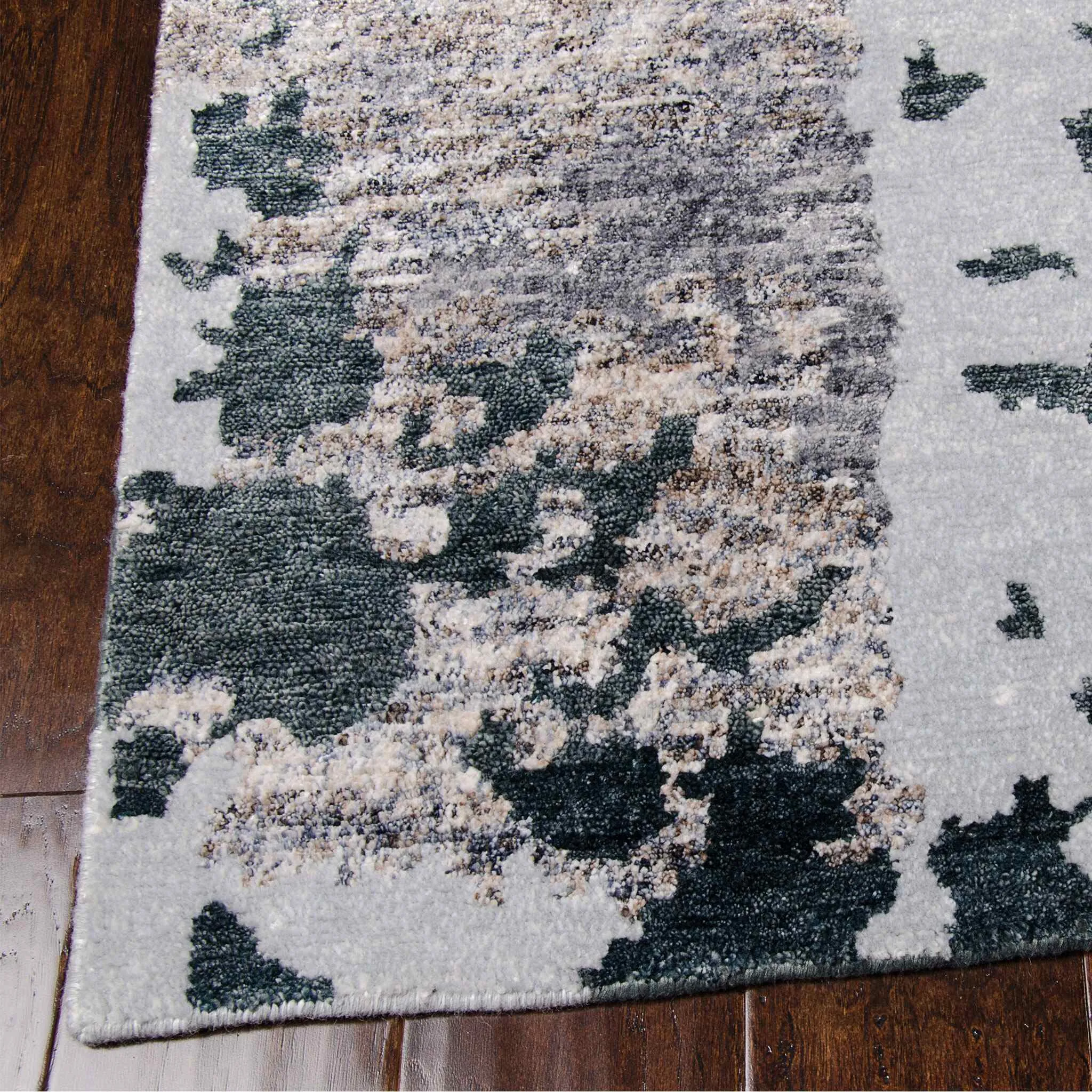 Silk Shadows SHA16 Transitional Rug